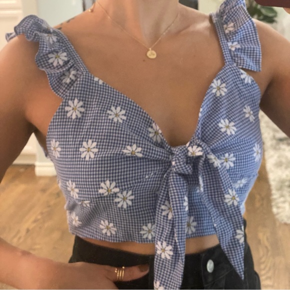 womens M/6 Crop top Daisy Print Tie Front Ruffle Trim Wide Strap blue - Picture 10 of 11